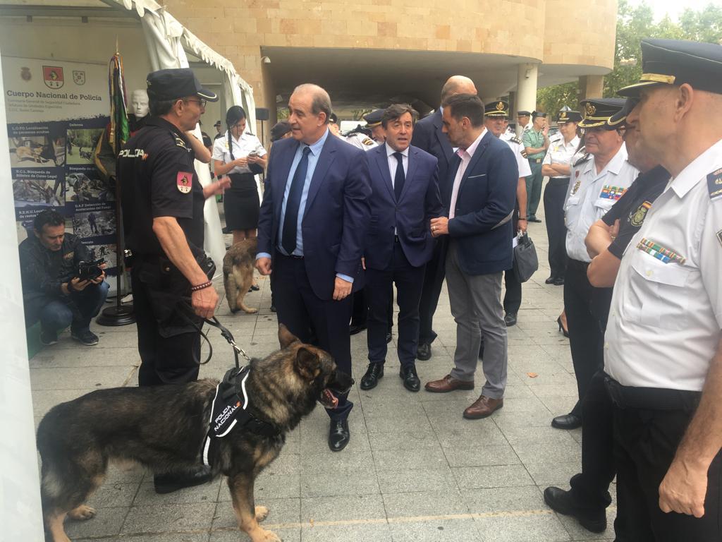 Acto inaugural de la Exposición de Medios y Museos de la Policía Nacional