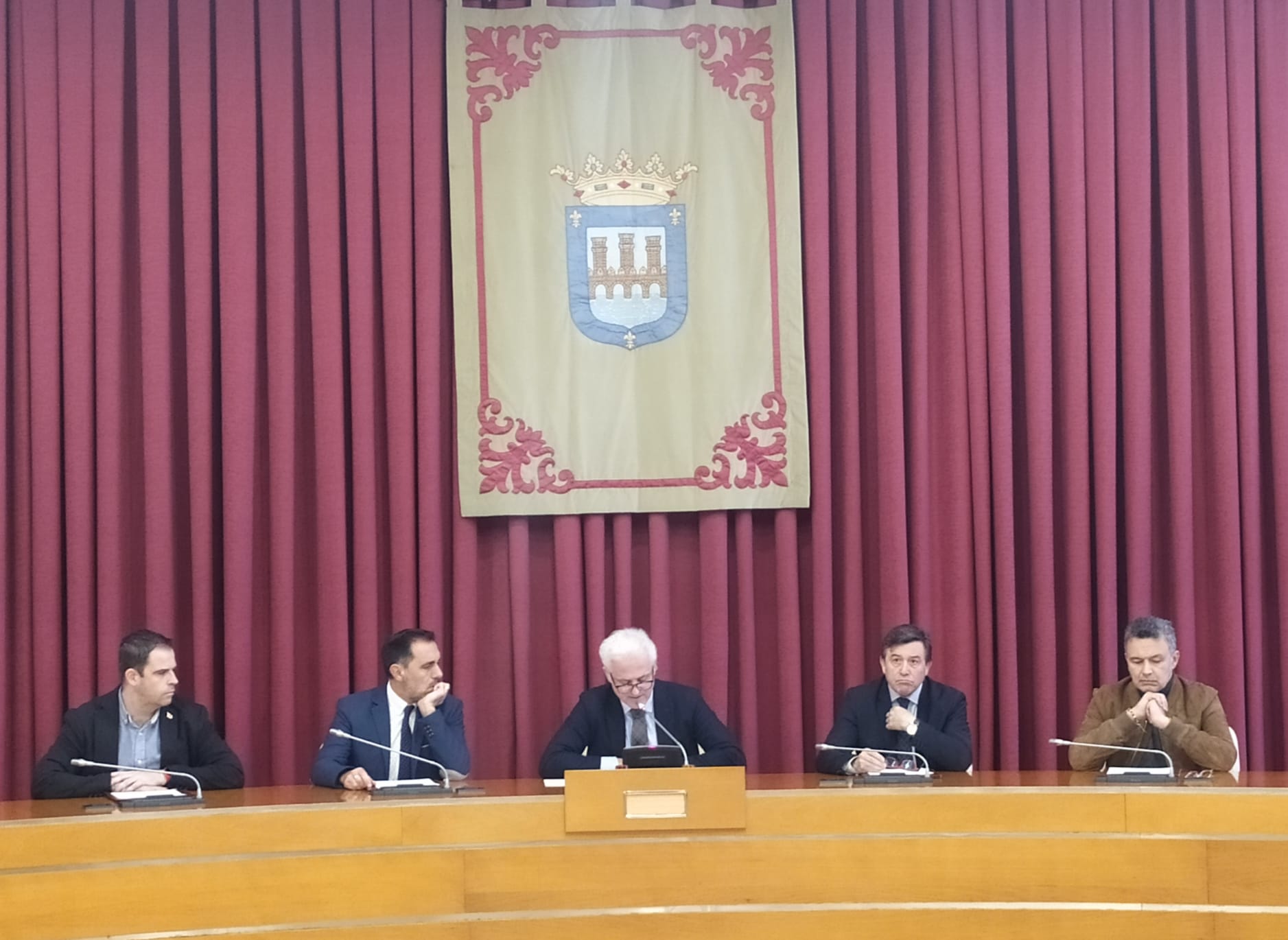 Mesa de autoridades del acto del día Internacional de los Derechos Humanos