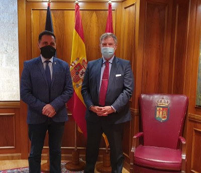 Visita del embajador alemán al Parlamento de La Rioja