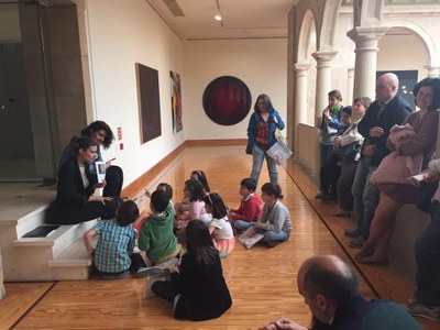 Algunos de los participantes en la cita cultural para conocer la exposición permanente