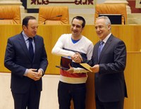 El pintor vasco Fermín Moreno recibe el Premio de Pintura Parlamento de La Rioja 2011