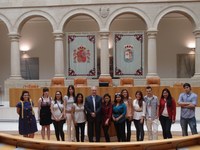 El Presidente de la Cámara despide a los alumnos participantes en el Curso de Verano de la UR que se celebra en Ginebra