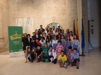 El Presidente del Parlamento anima a los escolares participantes en el concurso de la ONCE a "luchar por la integración"