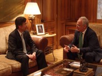 El Presidente del Parlamento de La Rioja ha recibido al Embajador de Japón en España