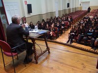 El Presidente del Parlamento de La Rioja imparte una charla sobre la Constitución Española a los alumnos de La Enseñanza