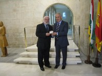 El Presidente del Parlamento de La Rioja recibe el proyecto de Ley de Presupuestos Generales de la CCAA para 2011