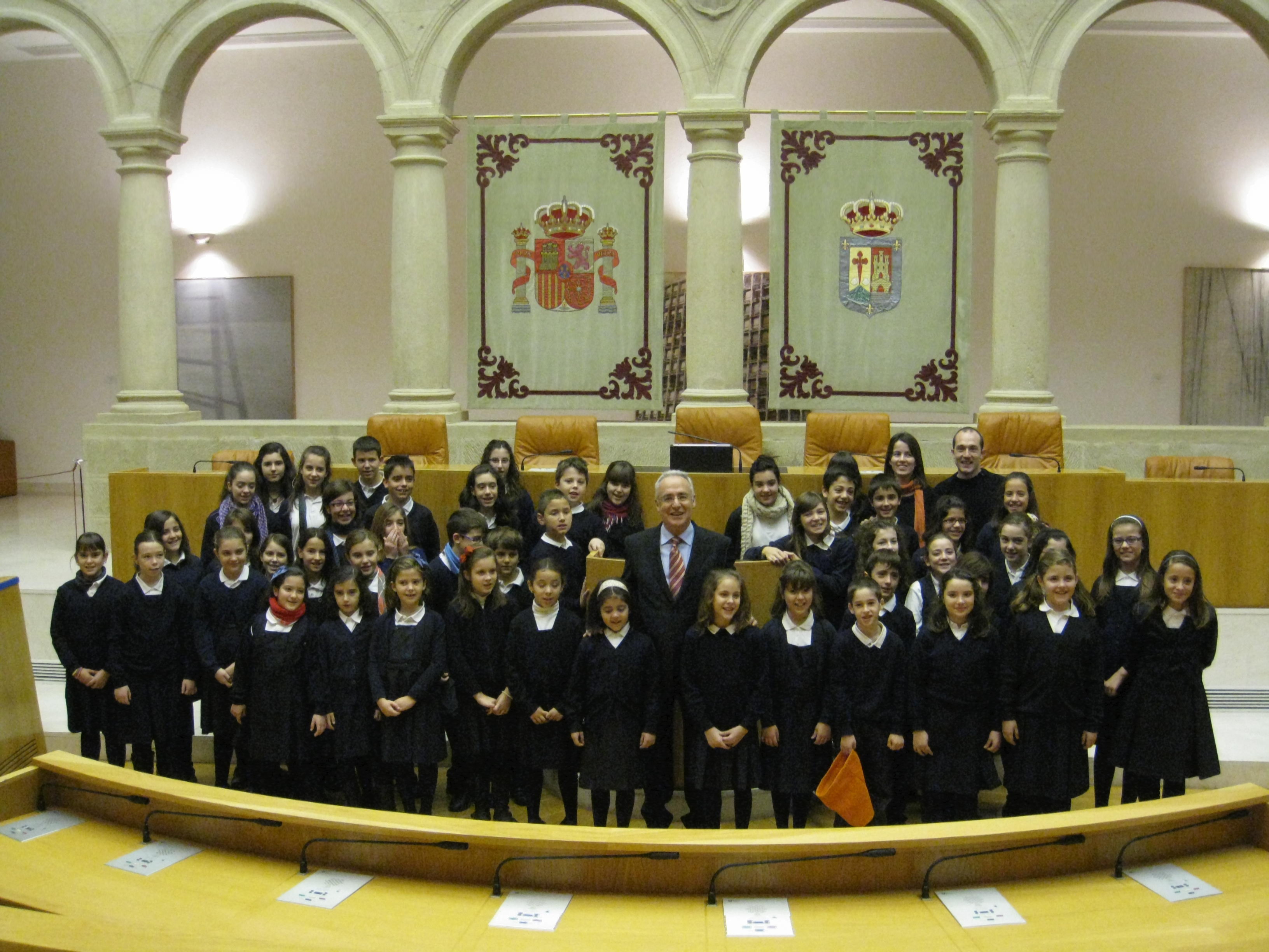 Visita de los alumnos del Coro Jorbalán de Adoratrices