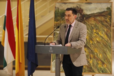Deliberación y fallo del Jurado en el 13º Certamen Nacional de Pintura del Parlamento de La Rioja