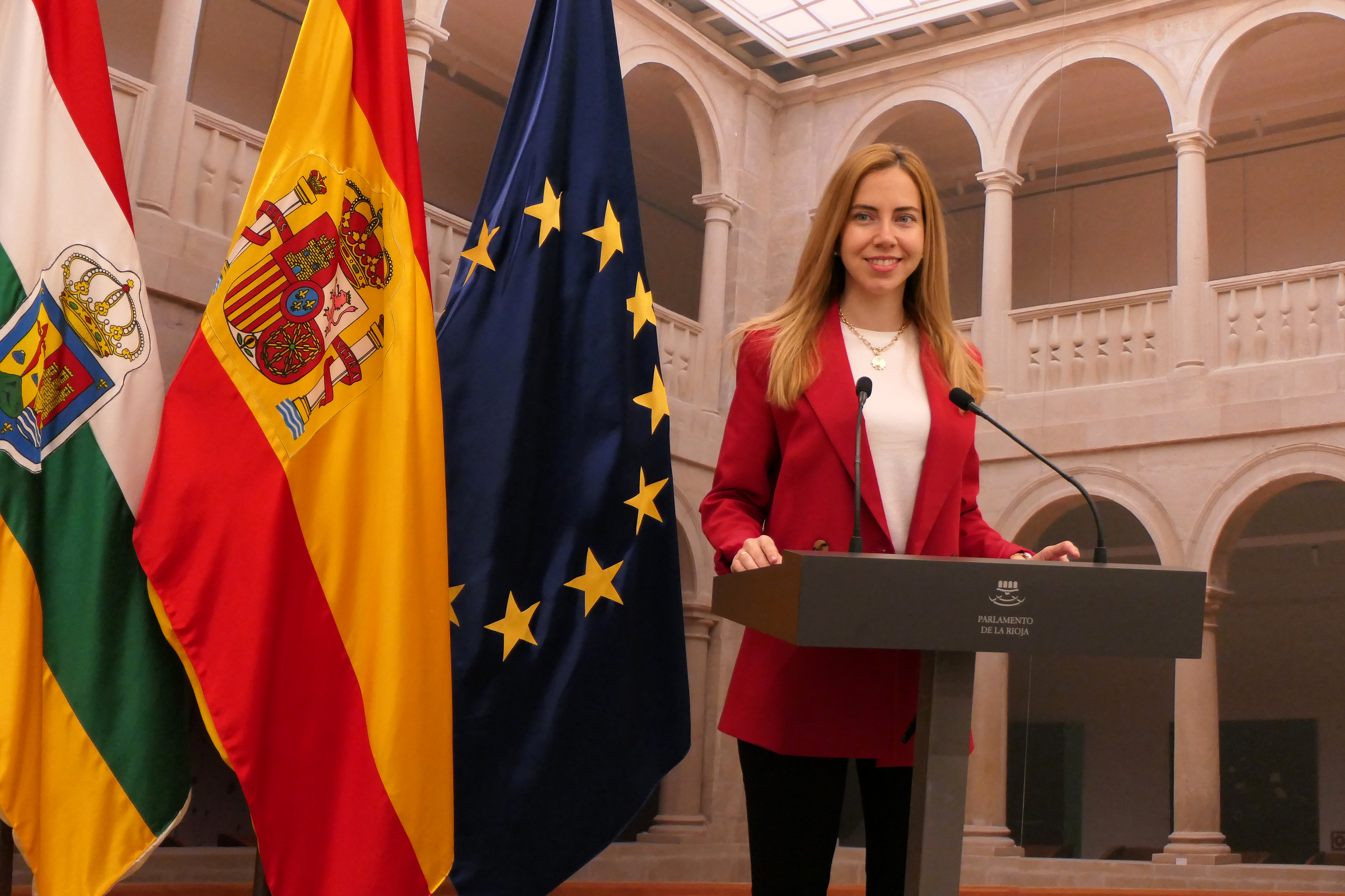 Marta Fernández Cornago, durante su intervención con motivo del Día Internacional del Pueblo Gitano