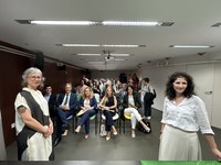 Fernández Cornago asiste a la apertura de la muestra solidaria ‘Vida en cada Latido’
