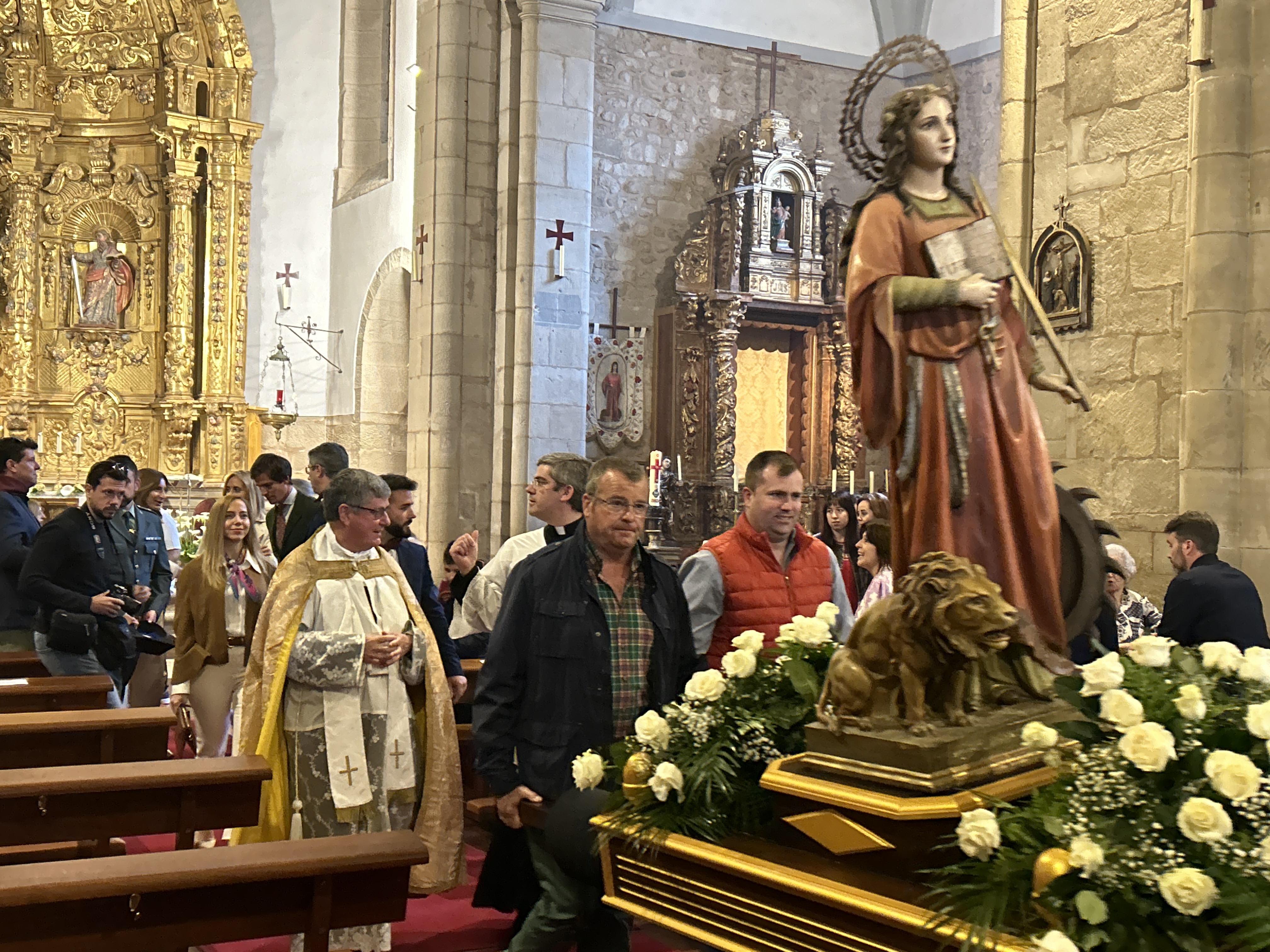 La presidenta del Parlamento asiste a la festividad de San Isidro en Villamediana de Iregua