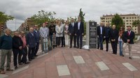 Fernández Cornago asiste al homenaje a Ignacio Echeverría, el 'Héroe del monopatín'