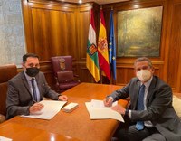 Parlamento y Gobierno de la Rioja firman dos convenios