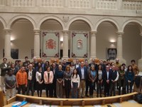 Foto de familia del acto conmemorativo del Día de la Visibilidad Trans