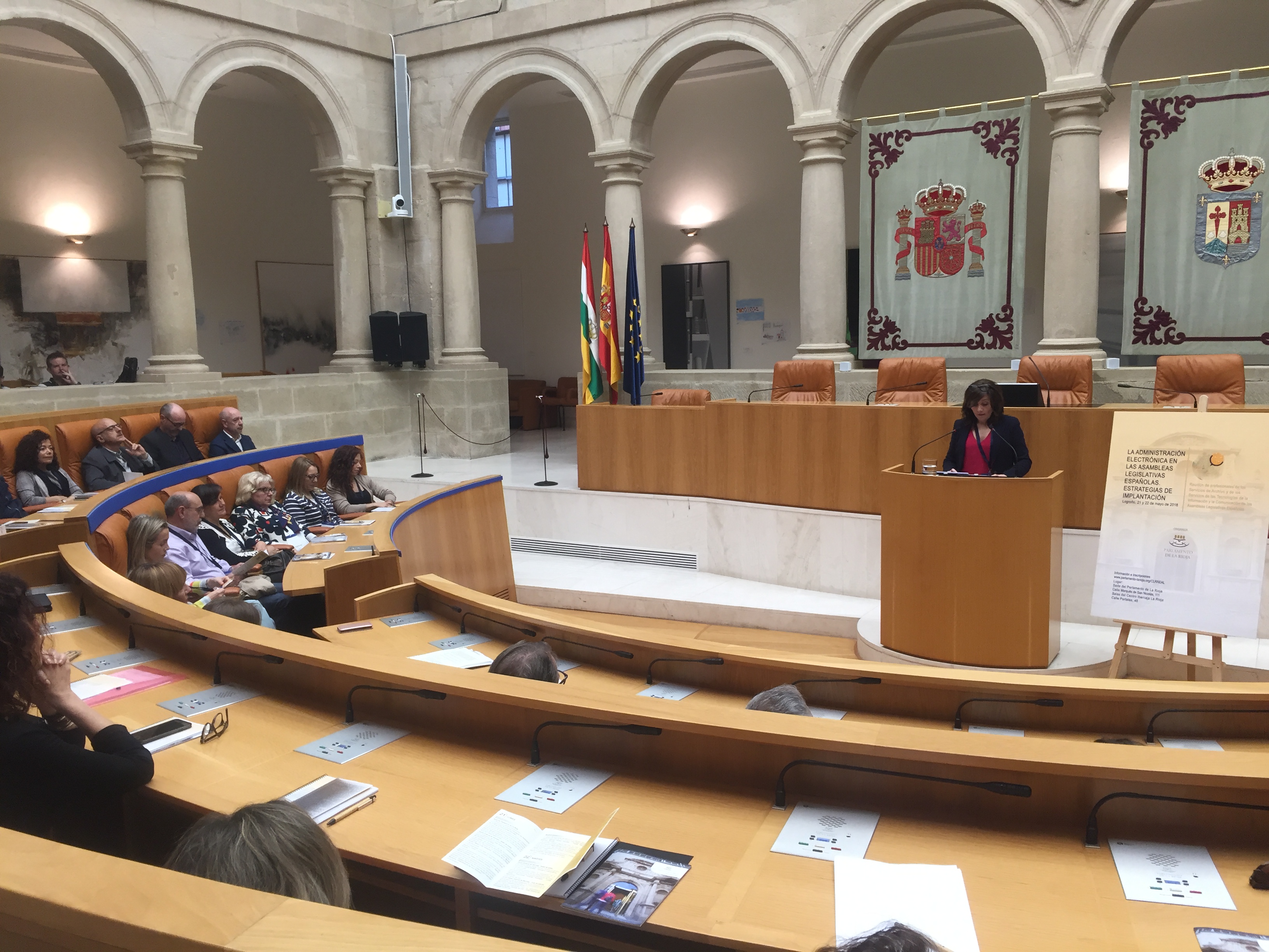 Intervención de Mª Jesús Valiño, Jefa de Servicio de Sistemas de Información y Archivo en el Parlamento de La Rioja