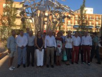 La Presidenta del Parlamento asiste a la inauguración de la Plaza Mayor de Albelda de Iregua