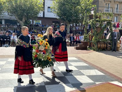 Ofrenda de flores a la Virgen de la Vega