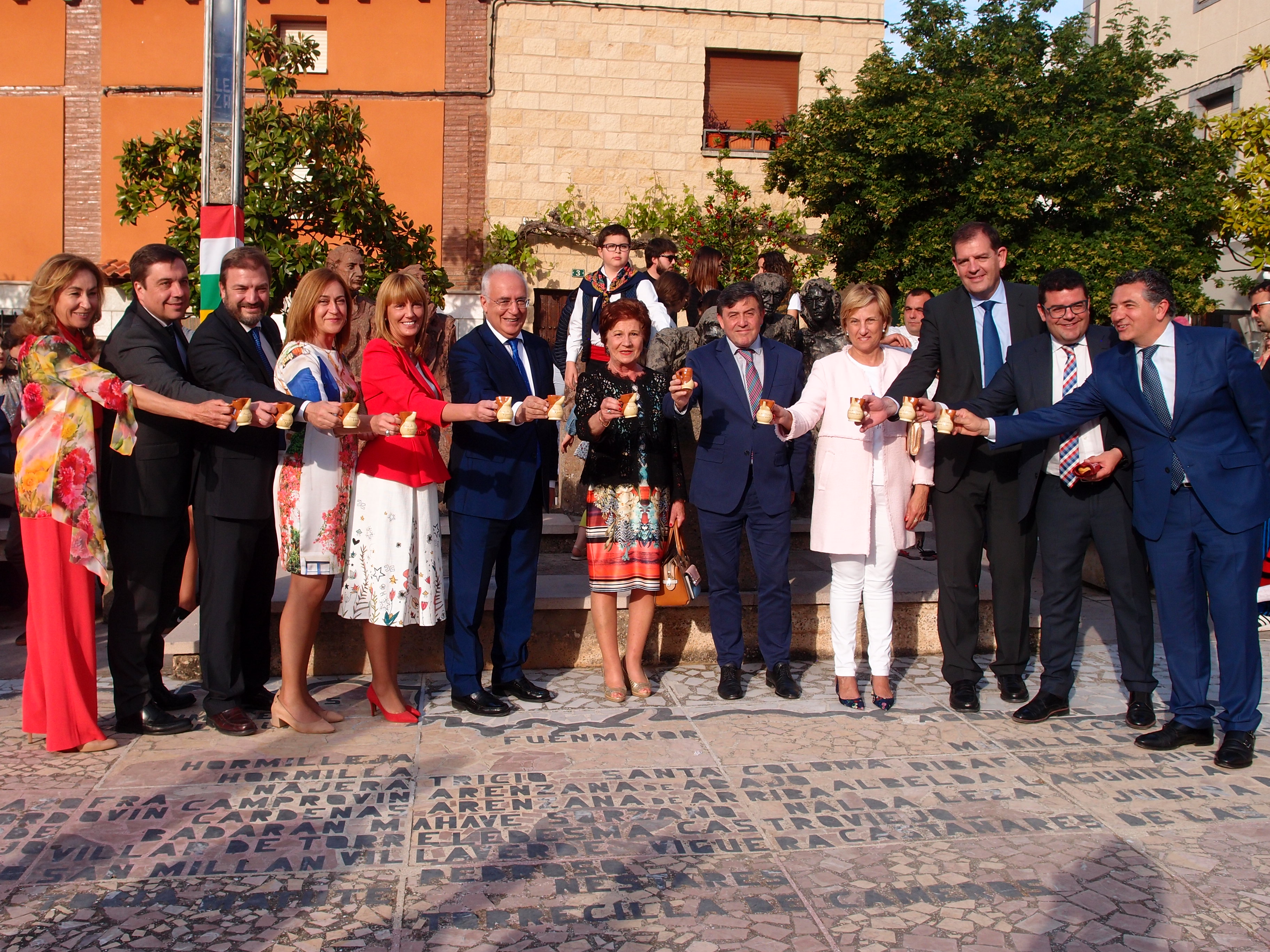 Brindis de las autoridades al finalizar el Pregón