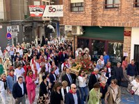 La presidenta del Parlamento acompaña a los arnedanos en el día grande de sus fiestas