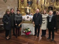 La Presidenta del Parlamento acompaña a los vecinos de Entrena en la festividad de San Blas