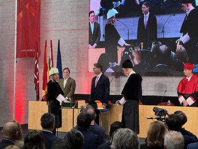 Toma de posesión de Eva Sanz Arazuri como rectora de la UR