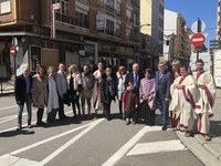 La Presidenta del Parlamento participa en el pregón y desfile inaugural del Mercaforvm en Calahorra