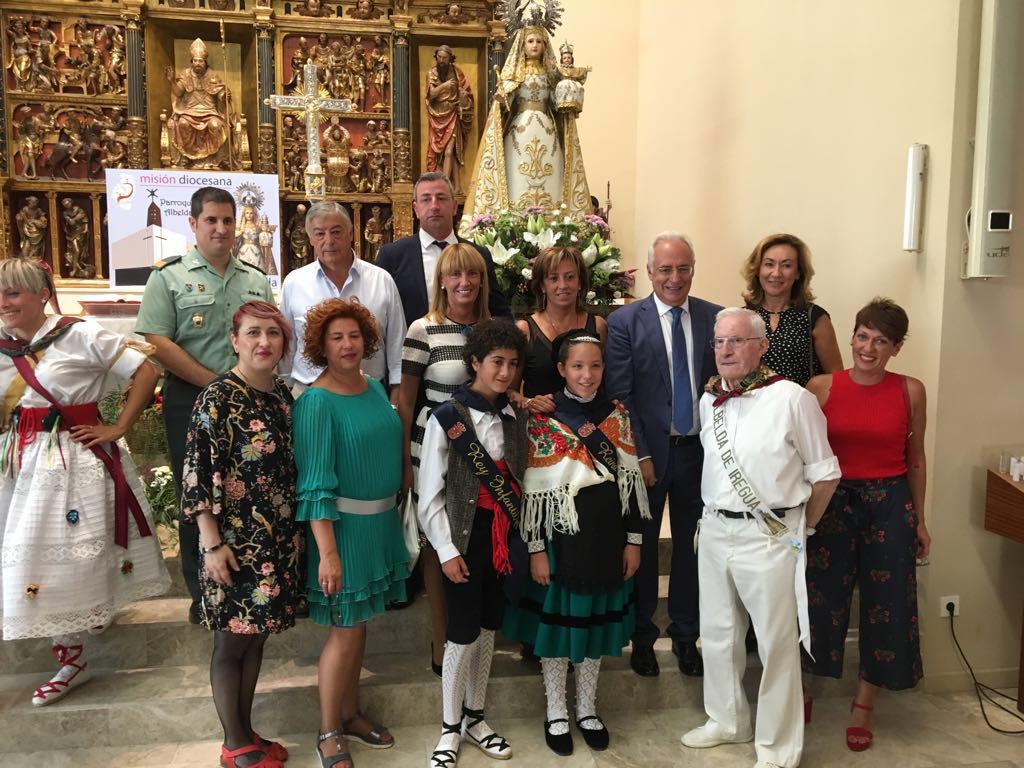 Las autoridades han participado en la Misa en honor a la Virgen de Bueyo.