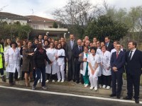 Foto de familia con los trabajadores del Instituto