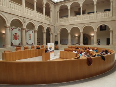 Natalia Mejías ha leído el manifiesto de la Asociación de Personas Sordas de La Rioja