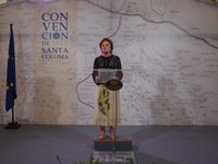 La Alcaldesa de Santa Coloma durante su interveción