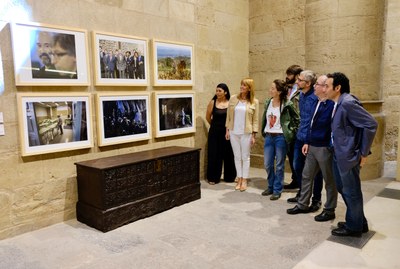 Visita reporteros gráficos a la muestra del Premio de Fotoperiodismo