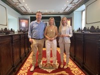 Marta Fernández inicia en Haro una ronda de visitas para acercar el Parlamento a los municipios riojanos