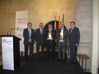 El Parlamento de La Rioja acoge la entrega de los Premios CEdiR al Diseño a Fiora Bath Collections y Contrabriefing