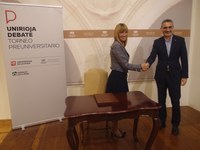 El Parlamento de La Rioja y la Universidad de La Rioja suscriben el convenio para organizar el I Torneo de Debate Preuniversitario 