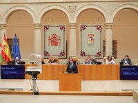 El Pleno aprueba la Ley de la gratuidad de los estudios oficiales de grado universitario o estudios superiores equivalentes
