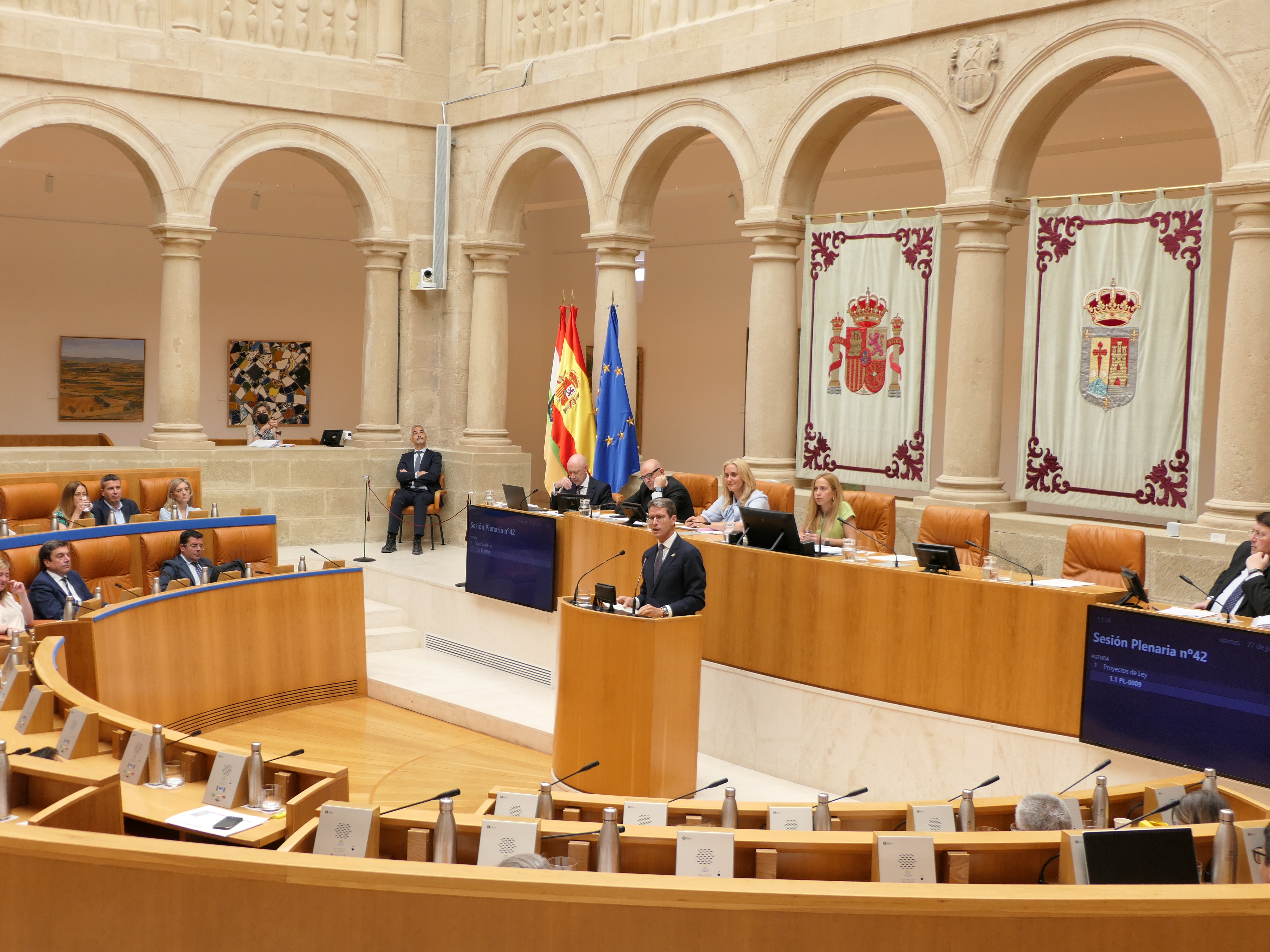 Pleno del Parlamento de La Rioja