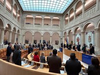El Pleno guarda un minuto de silencio en memoria de David Mena Ibáñez