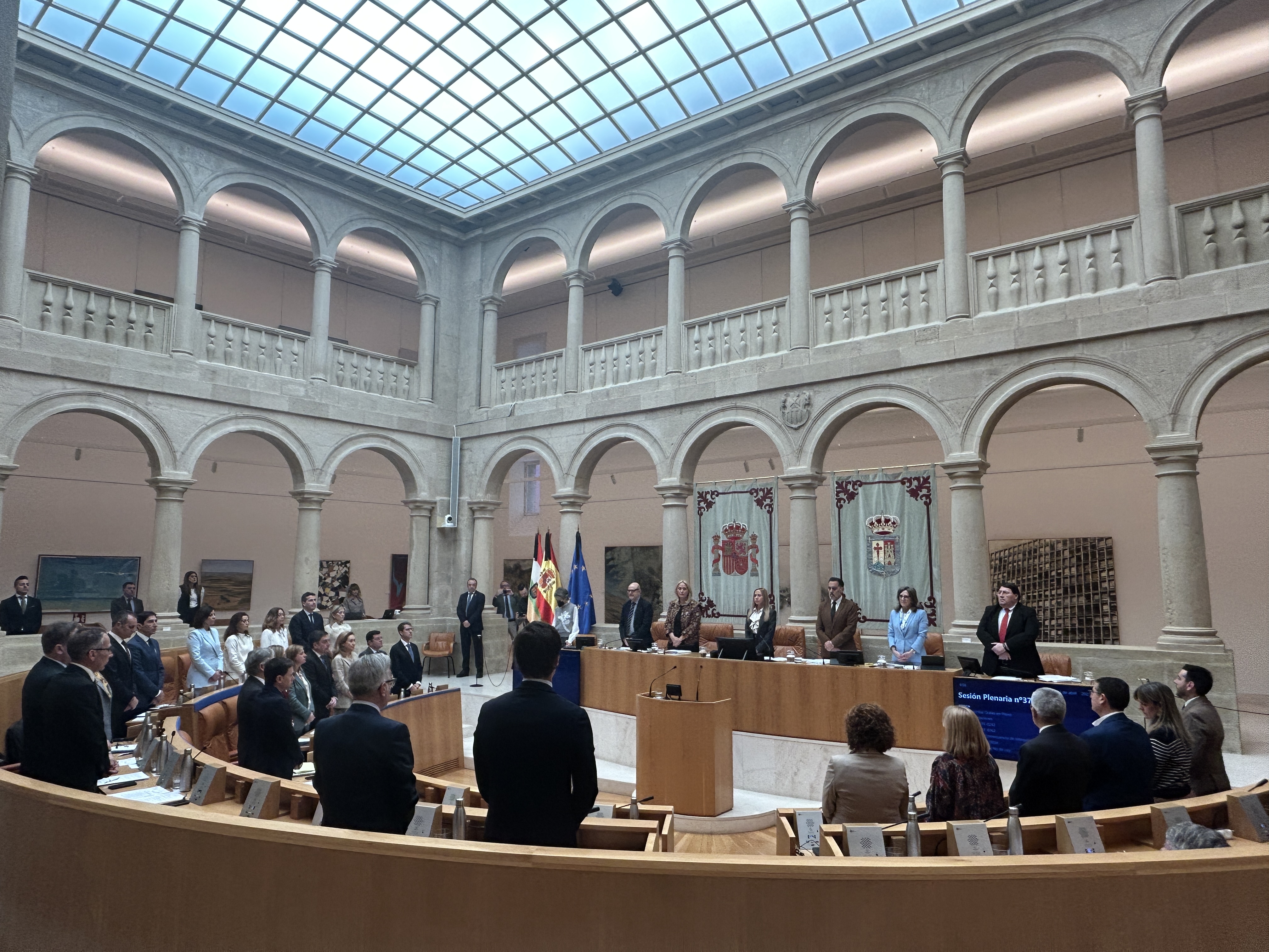 Minuto de silencio en recuerdo del Papa Francisco