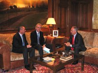 El Presidente del Parlamento ha recibido al Cónsul de Francia en Bilbao