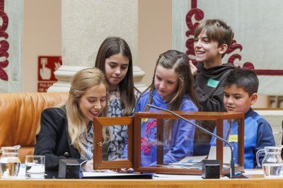 Pleno infantil Diputados por un ía