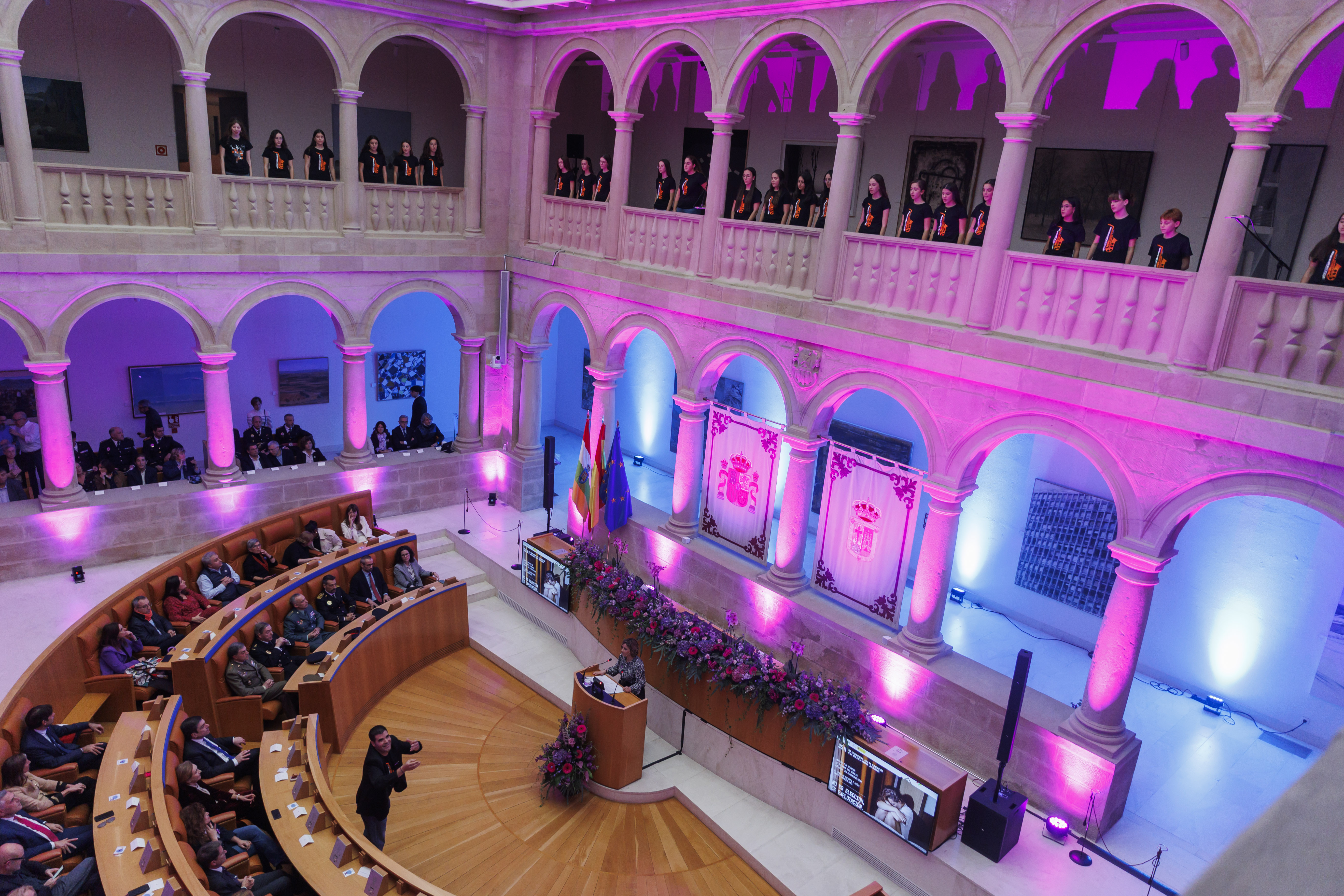 Acto institucional con motivo del Día Internacional de la Eliminación de la Violencia contra las Mujeres
