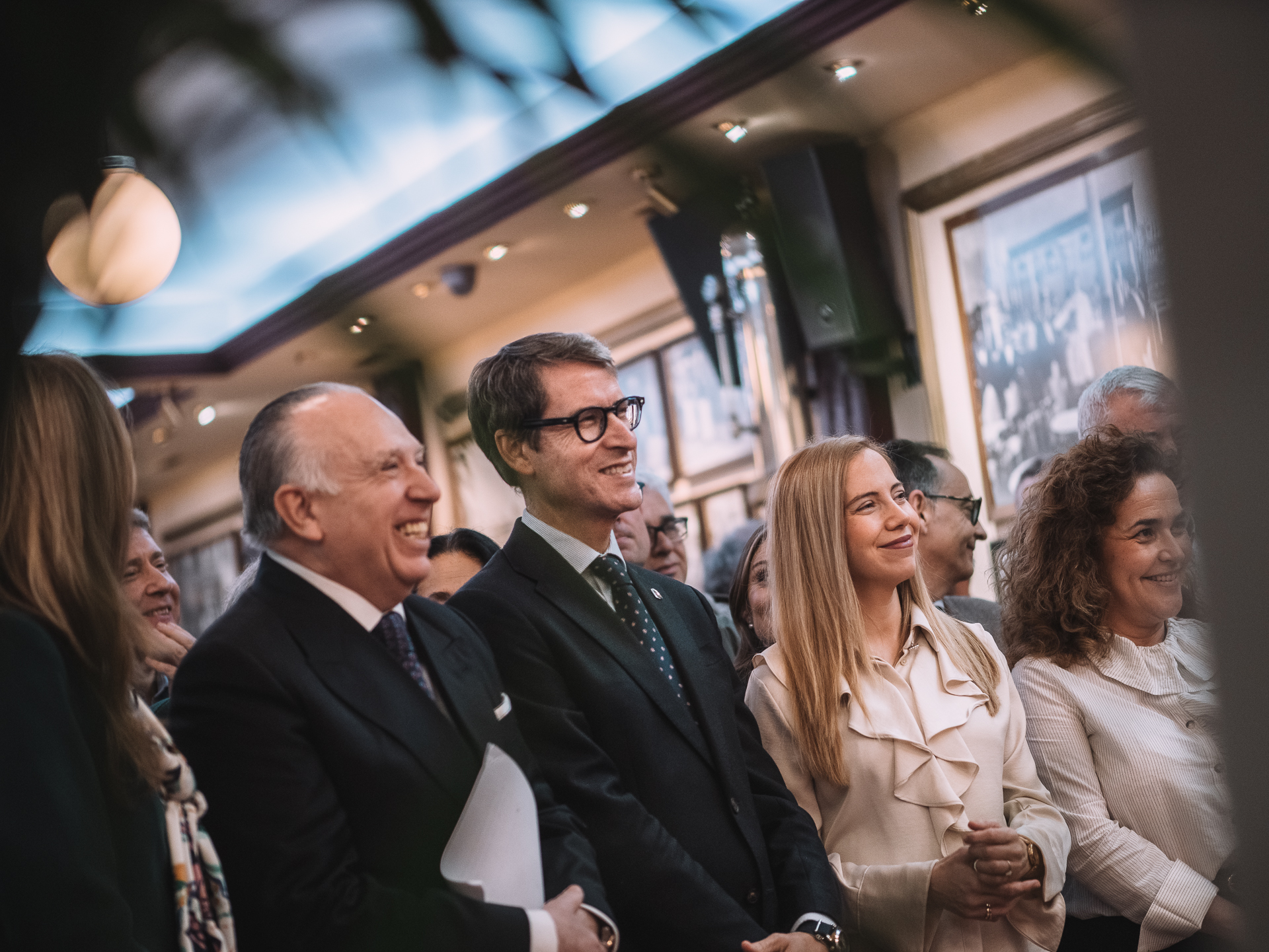 Presentación de 'Historias que brindan', en el 110º aniversario del Café Moderno de Logroño