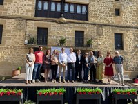 Fernández Cornago asiste en Sajazarra a la III Jornada de Hermanamiento de Los Pueblos Más Bonitos de España en La Rioja