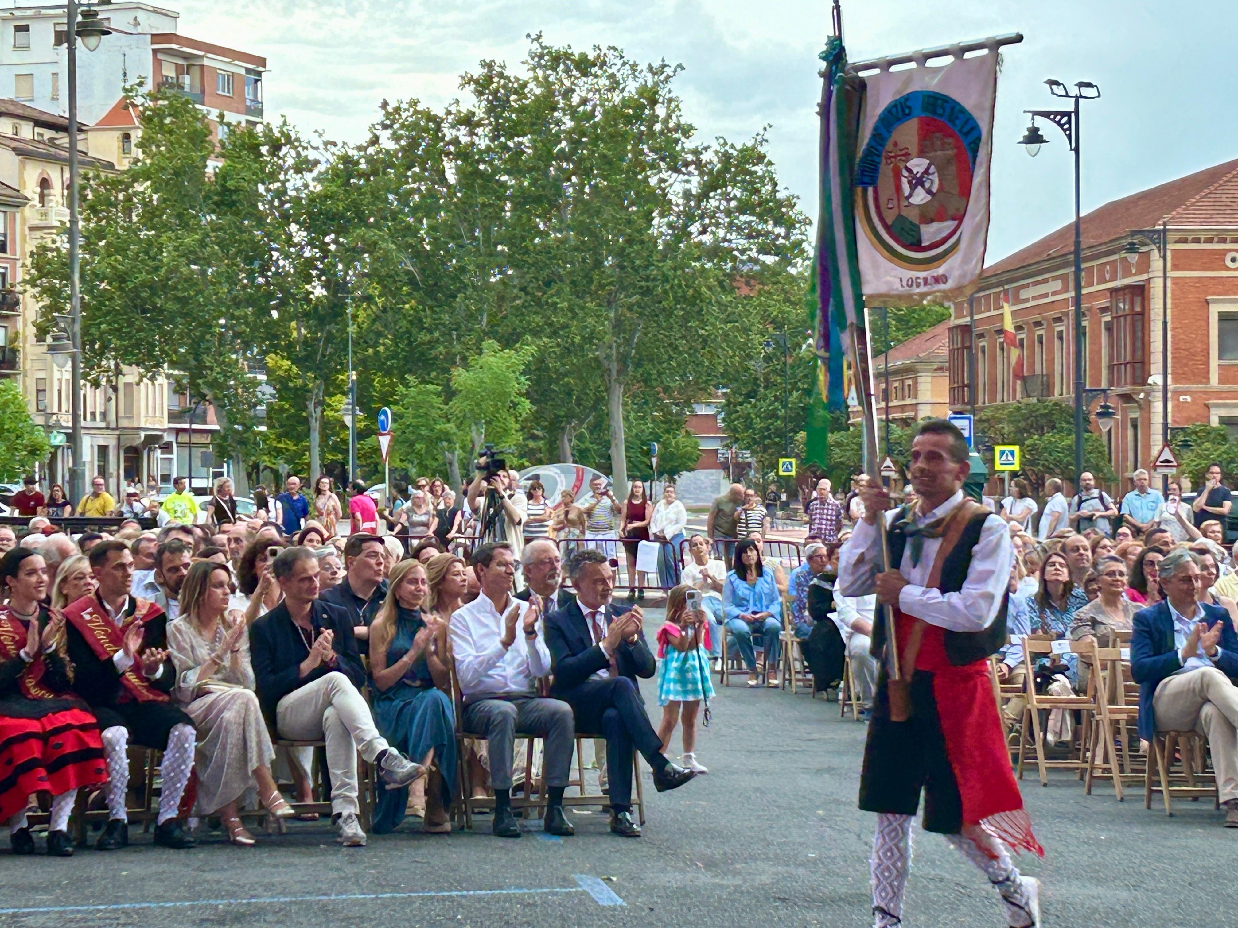 Acto de ofrenda floral a San Bernabé y evocación histórica de la ciudad