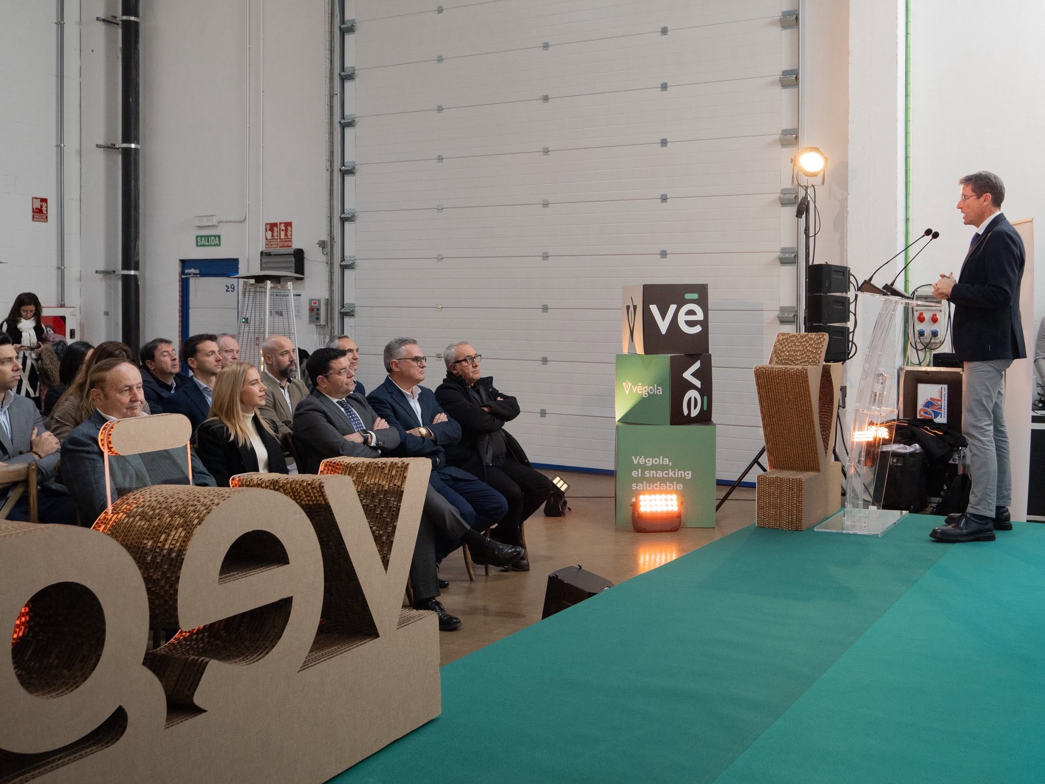 Inauguración de las nuevas instalaciones de Végola en Arrúbal