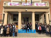 El Parlamento de La Rioja participa en la lectura del manifiesto conmemorativo del Día de la Mujer