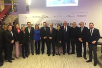 La Presidenta de la Cámara felicita a Hijo de José Martínez Somalo por su Premio a la Empresa Familiar del Año