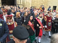 La Presidenta del Parlamento acompaña a los vecinos de Logroño en la celebración de su Patrona
