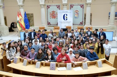 Lectura de la Constitución Española por escolares riojanos