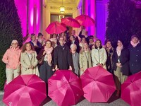 Iluminación Día Mundial contra el Cáncer de Mama